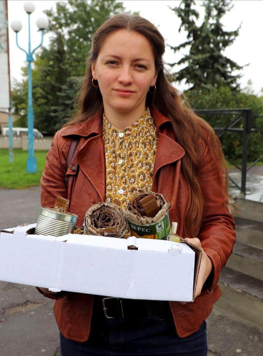 Новини Вінниці - фото з «Хлопці їх дуже просять». Волонтери з Шаргорода виготовляють окопні свічки, на яких можна розігріти їжу