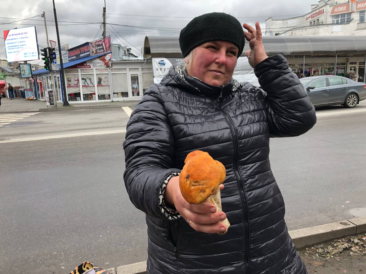 Новини Тернополя - фото з Просять від 50 до 250 грн за кілограм. Які гриби продають на стихійних ринках і чи безпечні вони?