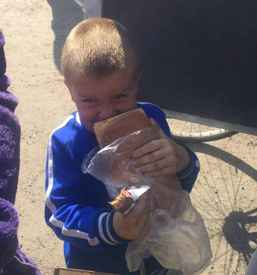 Новини Вінниці - фото з «Коли давали хліб, люди плакали…» Вінницькі волонтери відвезли допомогу у звільнений Лиман