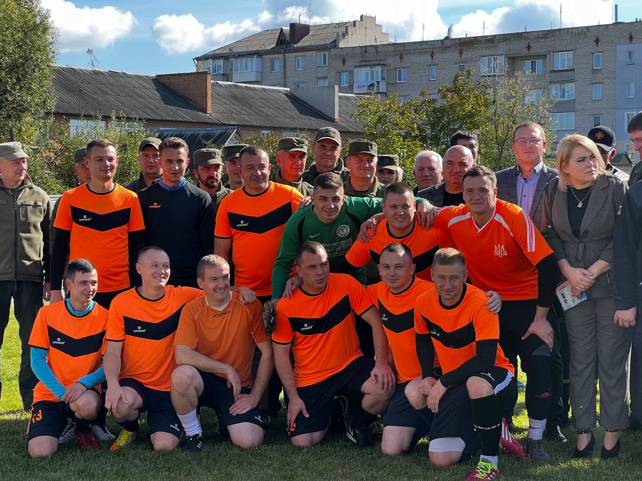 Новини Вінниці - фото з Ветерани «Ниви» і коміки зіграли в благодійному матчі проти збірної ДСНС