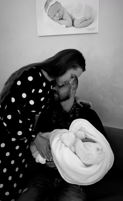 Новини Тернополя - фото з Дружина тернопільського захисника Маріуполя народила первістка. Давайте привітаємо родину разом! (ФОТО ДНЯ)