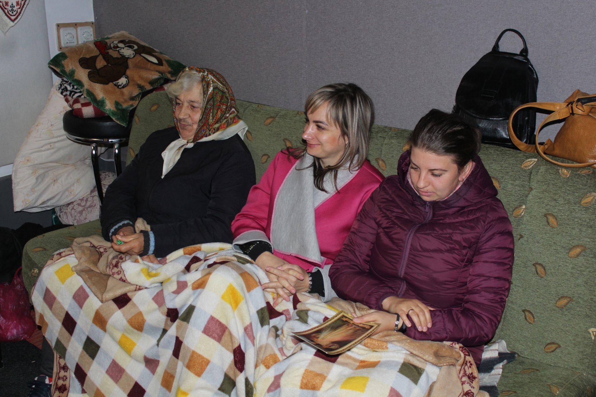 Новини Тернополя - фото з Назад в укриття. Тернополяни облаштовують всередині каплички та дитячі куточки