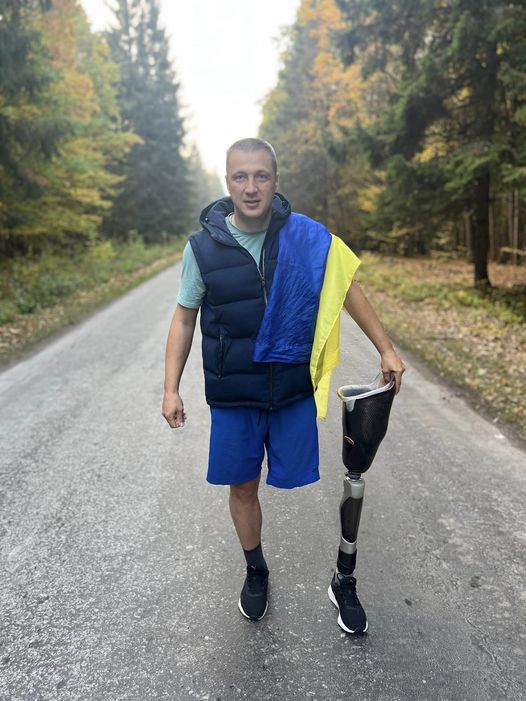 Новини Житомира - фото з Житомирський волонтер Олександр Швецов зібрав три мільйони гривень на транспорт для військових