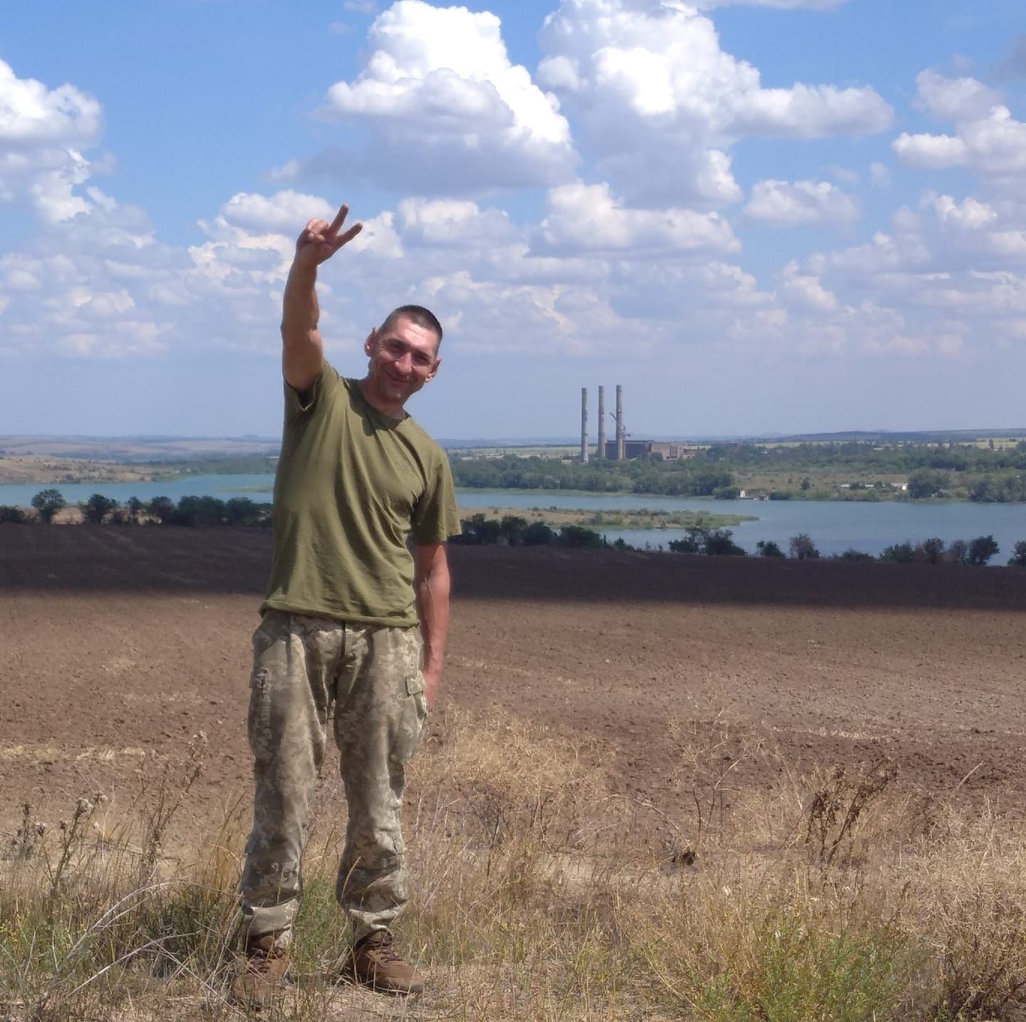 Новини Тернополя - фото з Мужній воїн, що віддав життя за Україну. Шумщина сумує за полеглим військовим Іваном Горобцем