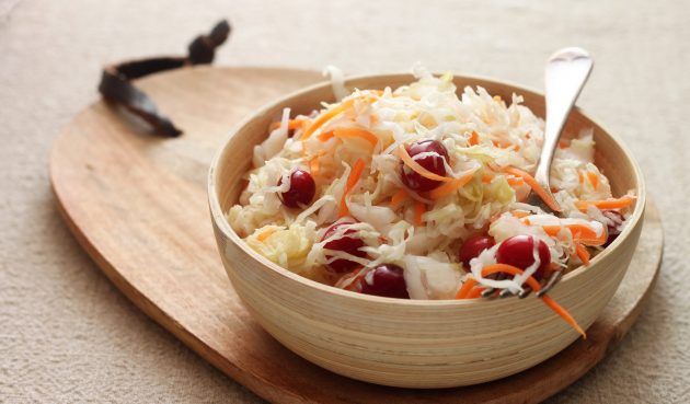 Новини Тернополя - фото з Із яблуками чи кмином: як тернопільські господині квасять капусту на зиму Із яблуками чи кмином: як тернопільські господині квасять капусту на зиму, фото №1 на сайті 20minut.ua