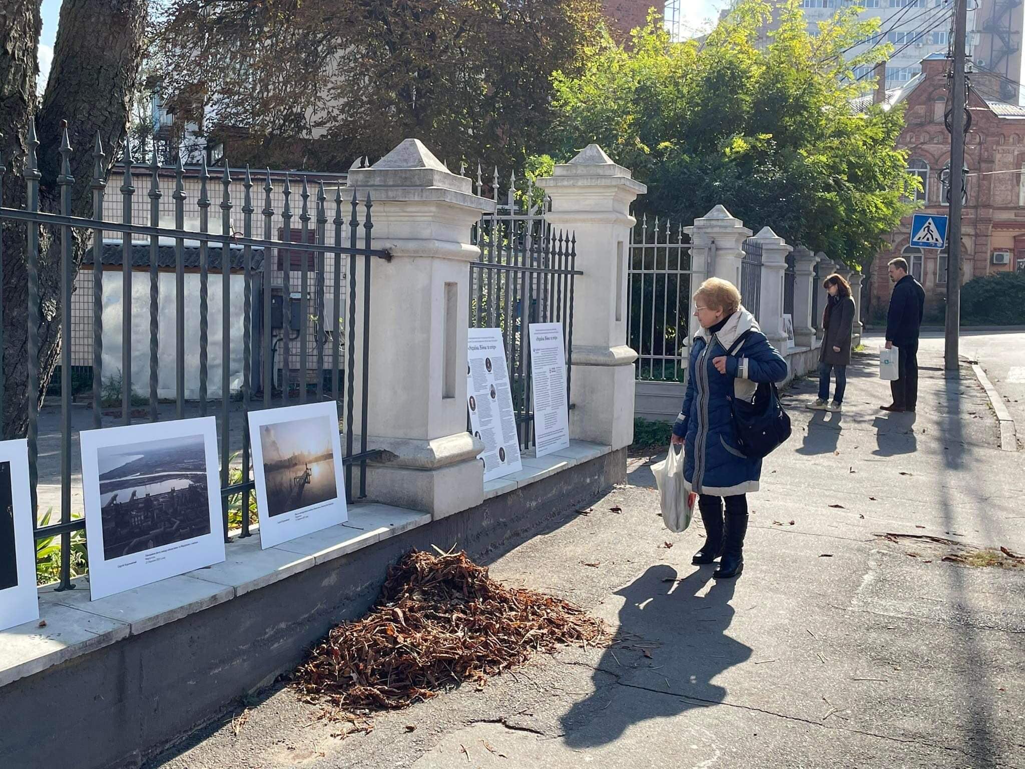 Новини Вінниці - фото з «Україна. Війна та опір»: у Вінниці діє виставка американських та українських фотографів