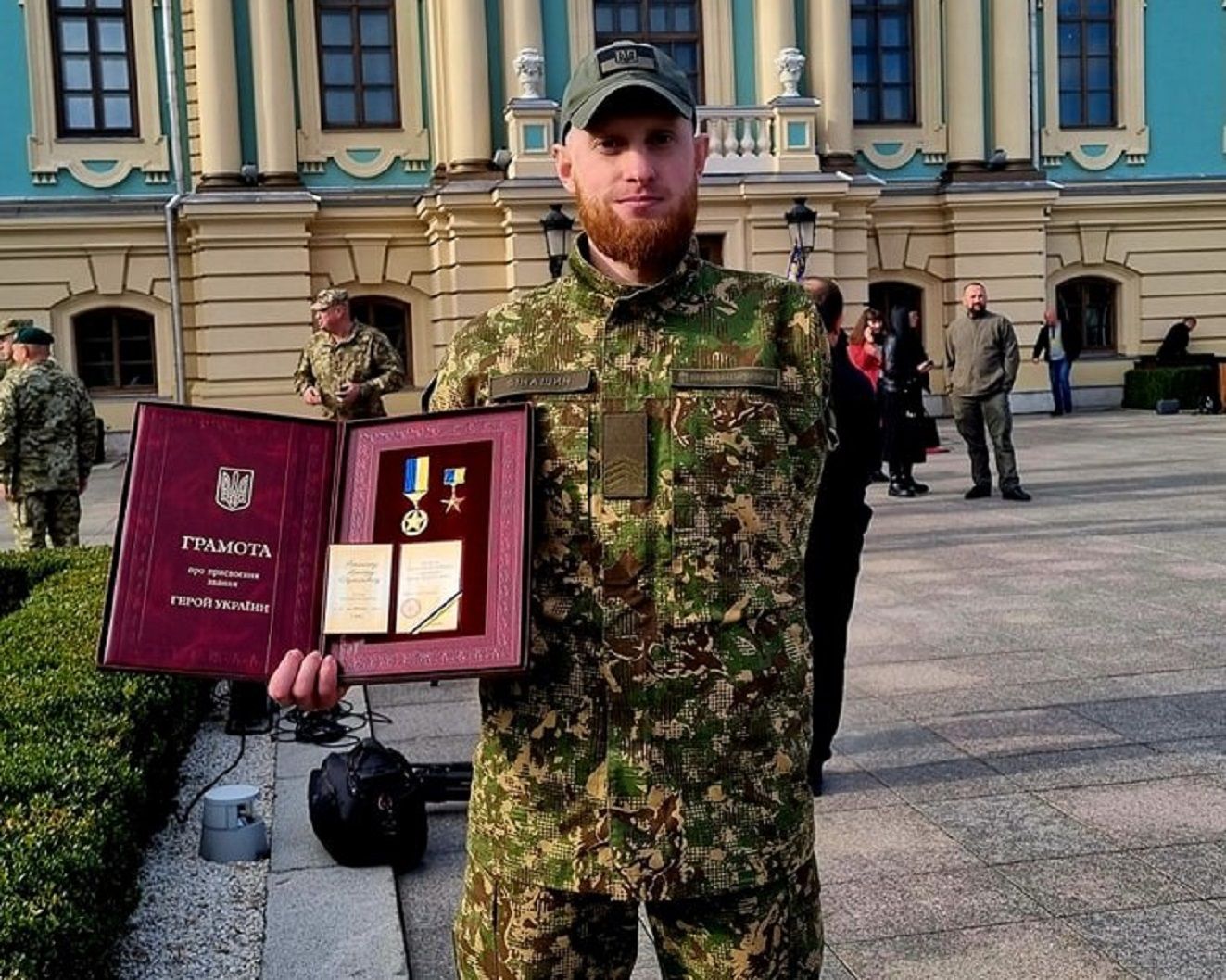 Новини Козятина - фото з Нашому «Фіну» присвоїли звання Героя України з врученням Ордена «Золота Зірка»