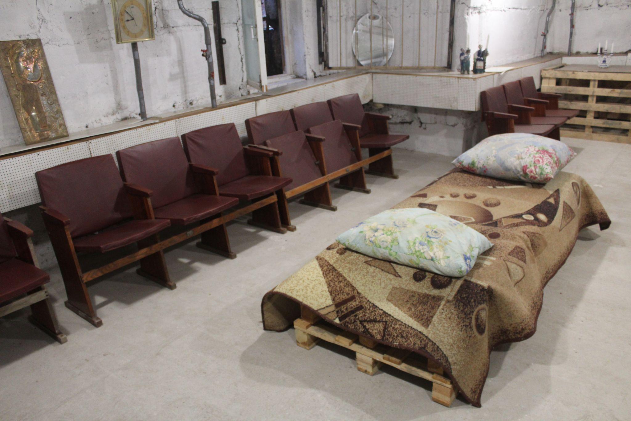 Новини Вінниці - фото з Підвал на Янгеля переробили в укриття. З жителів будинку гроші не збирали