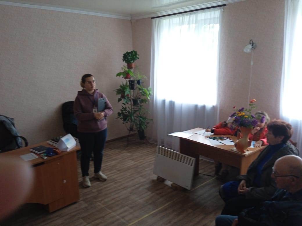 Новини Козятина - фото з Спеціалісти команди INTERSOS надавали переселенцям у Пиківцях психологічну допомогу