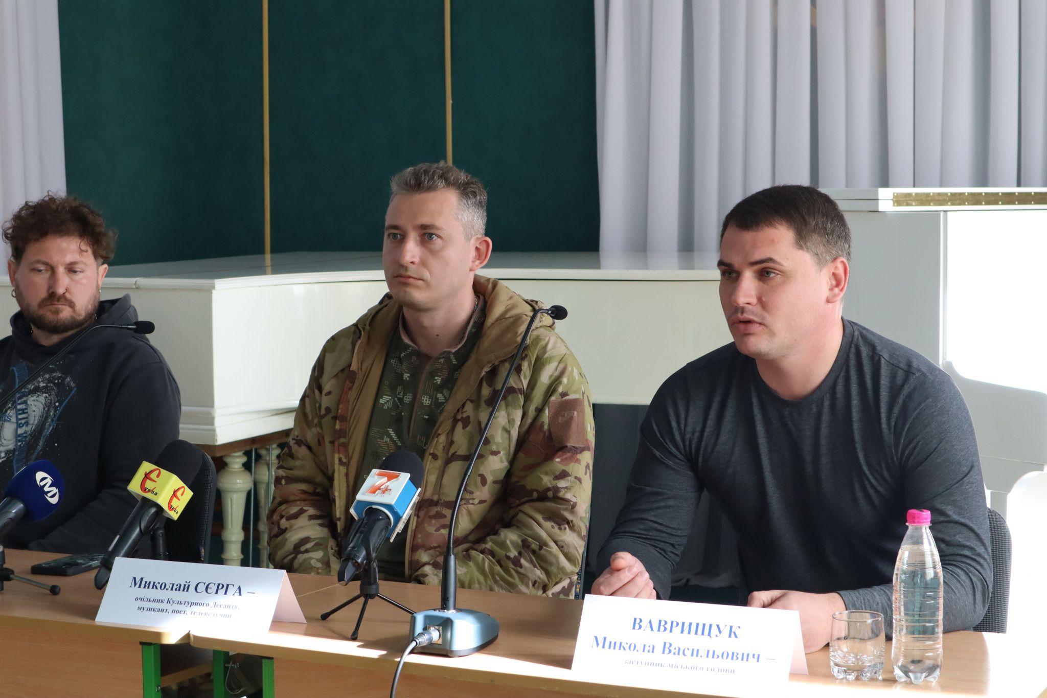Новини Хмельницького - фото з Хмельничани можуть допомогти мешканцям деокупованих міст: деталі