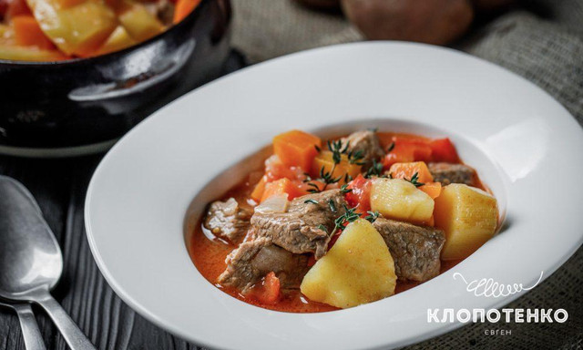 Новини Вінниці - фото з Як приготувати рагу з м'ясом: швидкий рецепт для мультиварки від Євгена Клопотенка Клопотенко показав, як приготувати рагу з м'ясом: швидкий рецепт для мультиварки - фото 514702