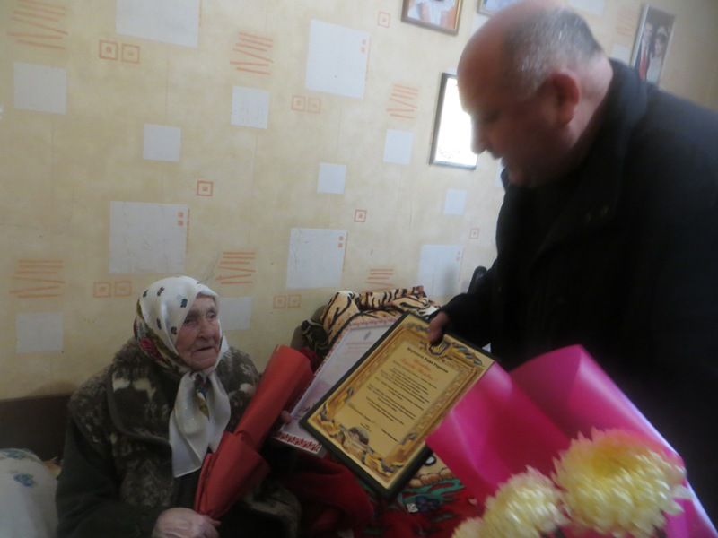 Новини Козятина - фото з Довгожителька: мешканці нашого району Парасці Сторожук виповнилось 104 роки