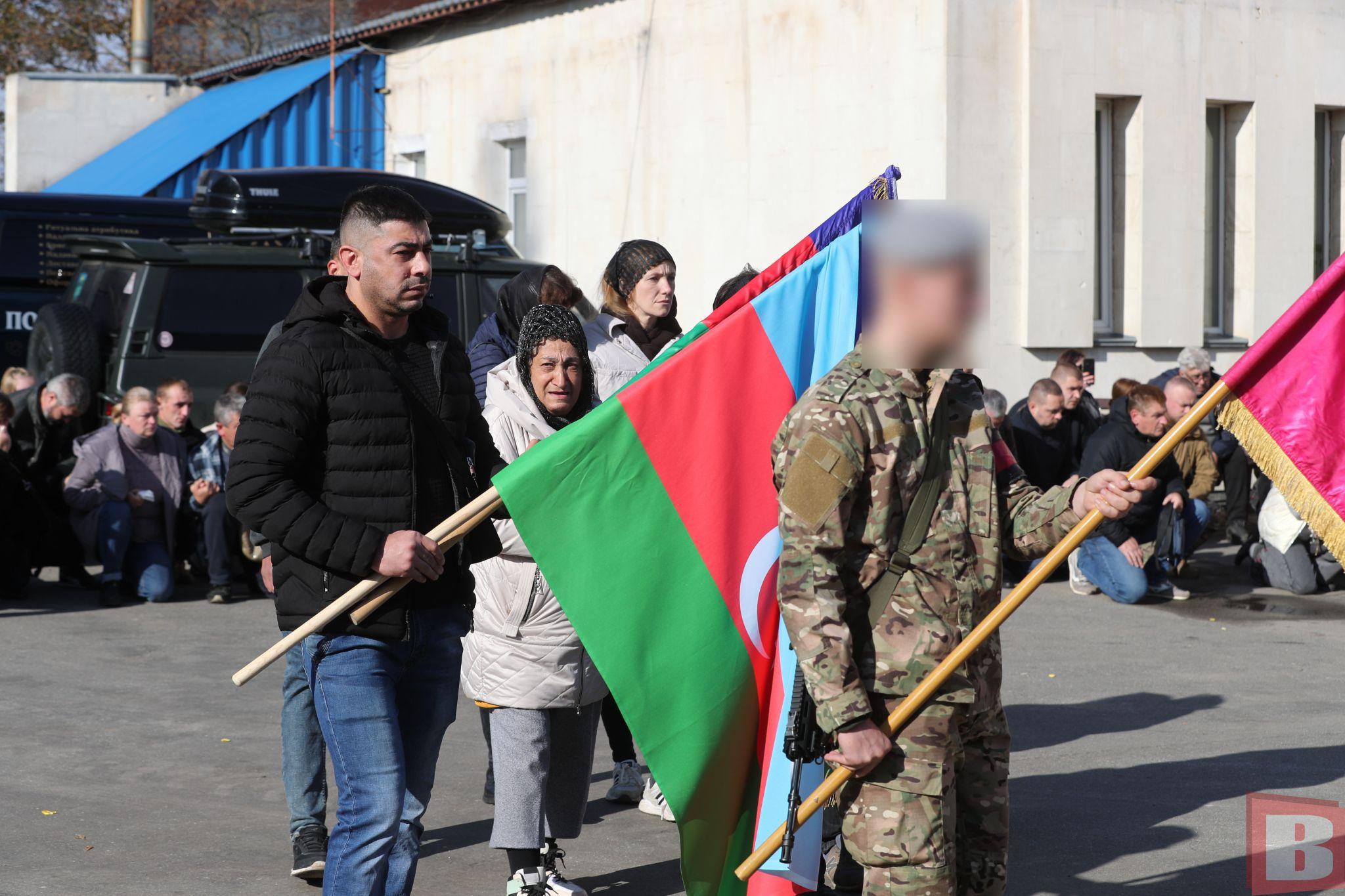 Новини Хмельницького - фото з «Помер за рідну нашу Україну». У Хмельницькому попрощалися з загиблим військовим Рашадом Оруджевим