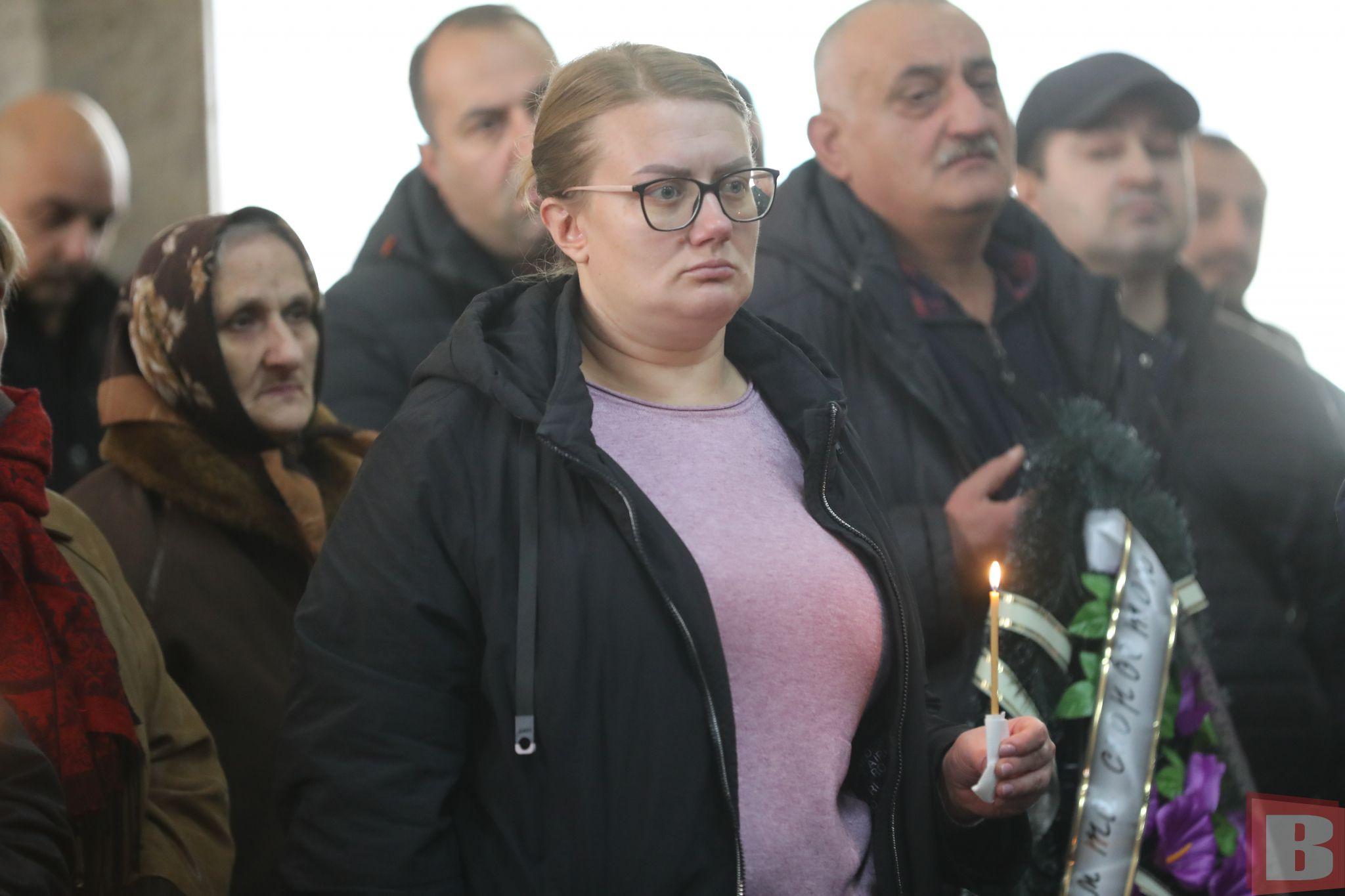 Новини Хмельницького - фото з «Помер за рідну нашу Україну». У Хмельницькому попрощалися з загиблим військовим Рашадом Оруджевим