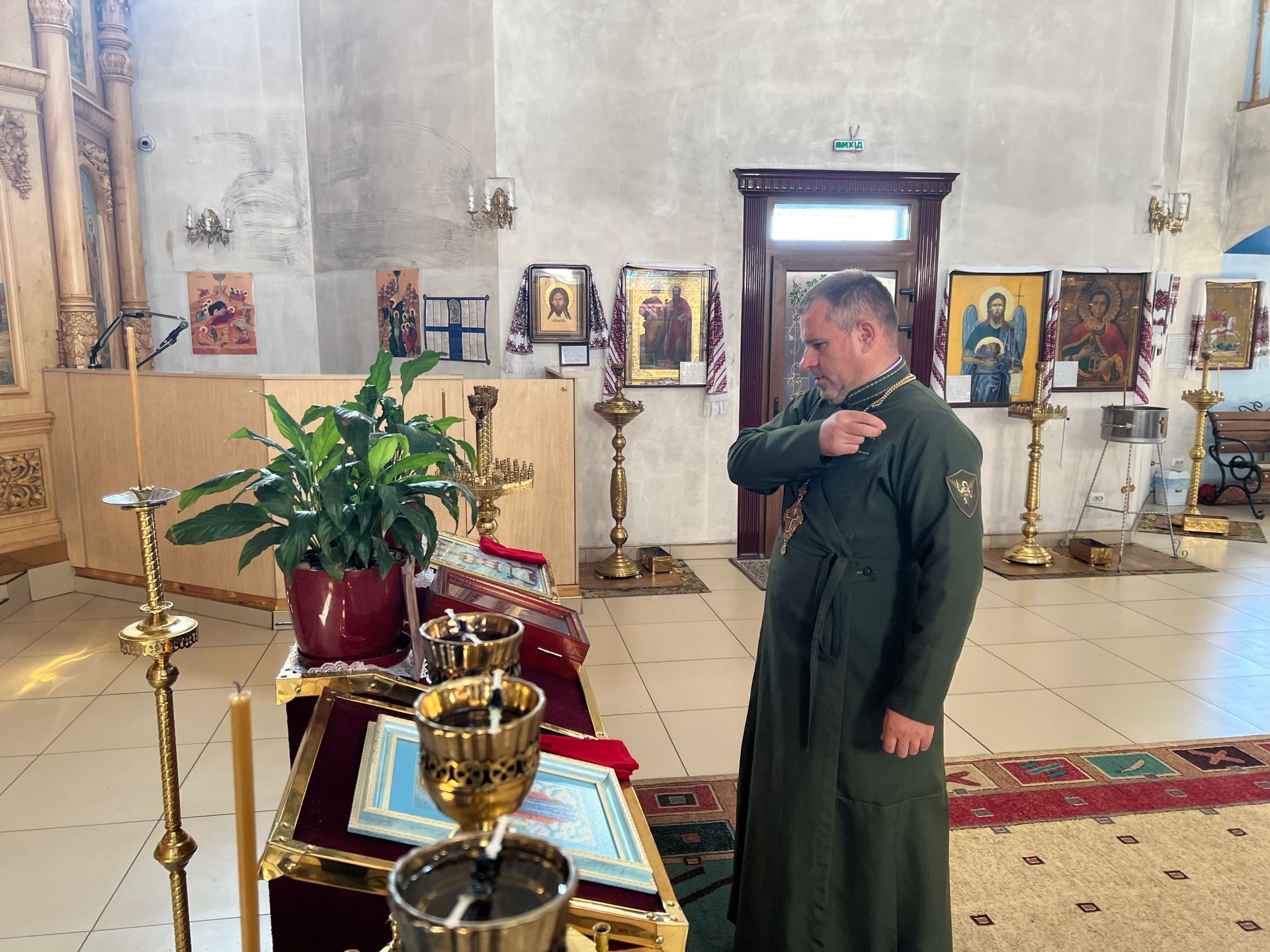 Новини Вінниці - фото з «Обороняти рідну землю зі зброєю — не гріх». Протоієрей Михайло Бабій про війну і обов'язки капелана