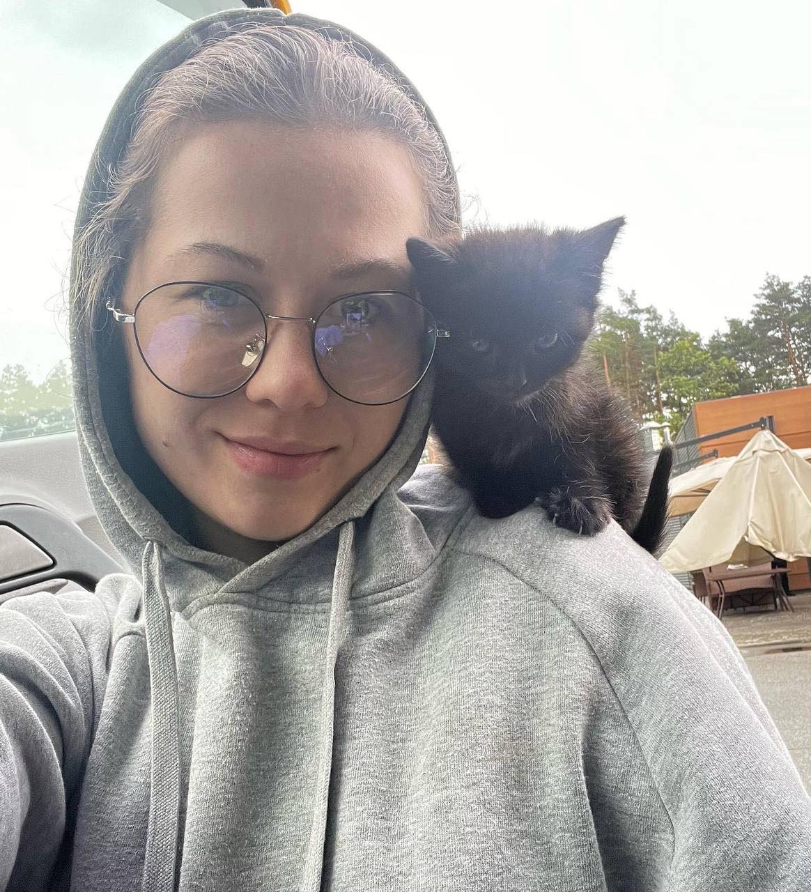 Новини Хмельницького - фото з “Бачили ліс, який вложений могилами”: хмельничанка Ярослава розповіла про свої поїздки на передову Нет описания.