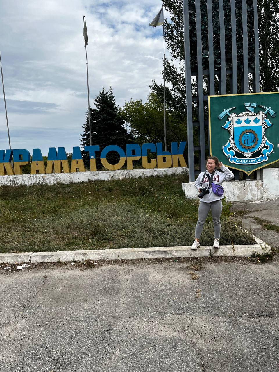 Новини Хмельницького - фото з “Бачили ліс, який вложений могилами”: хмельничанка Ярослава розповіла про свої поїздки на передову Нет описания.