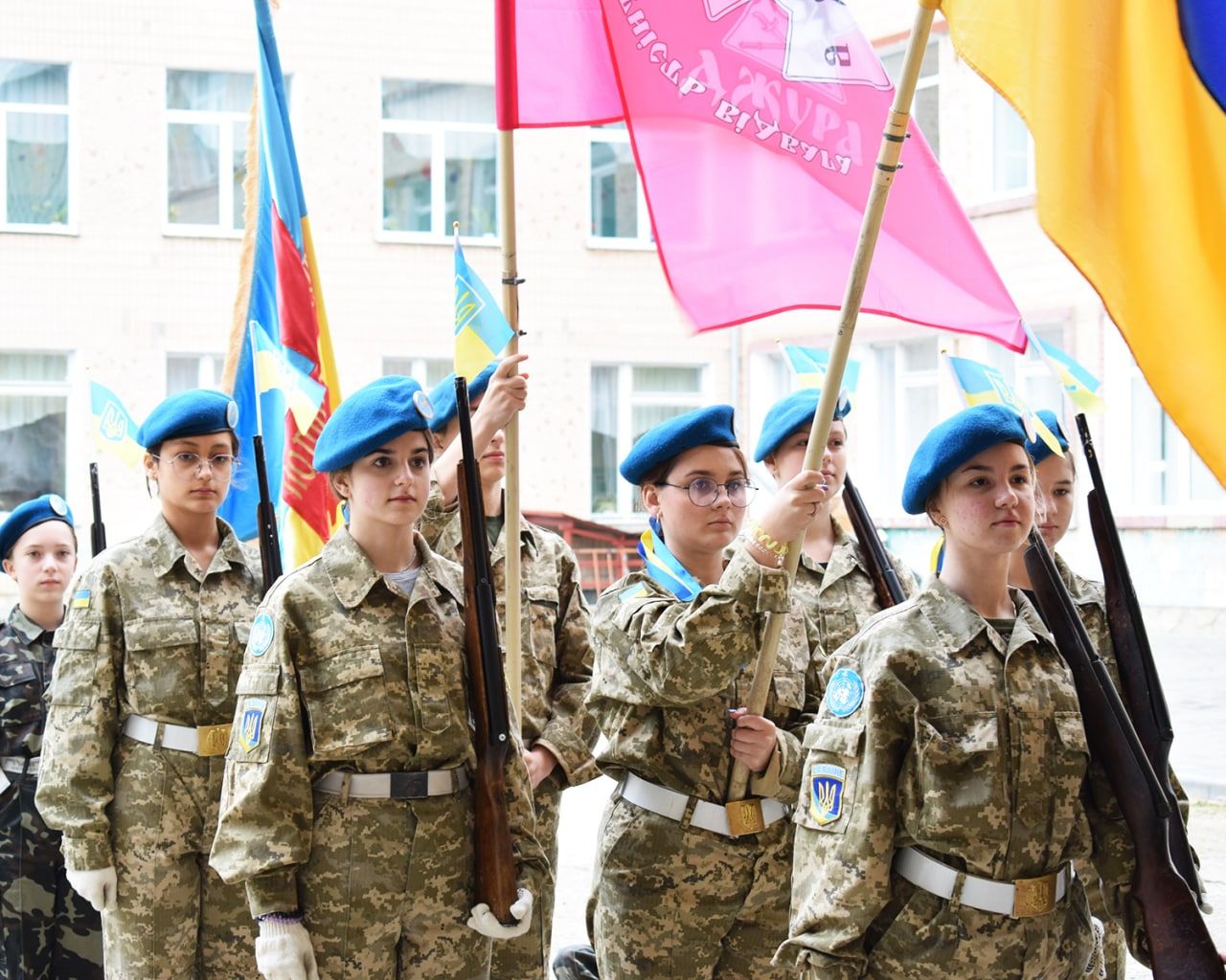 Новини Хмельницького - фото з Джура-2022: третьокласників Кам’янця посвятили в козачата (ФОТО)