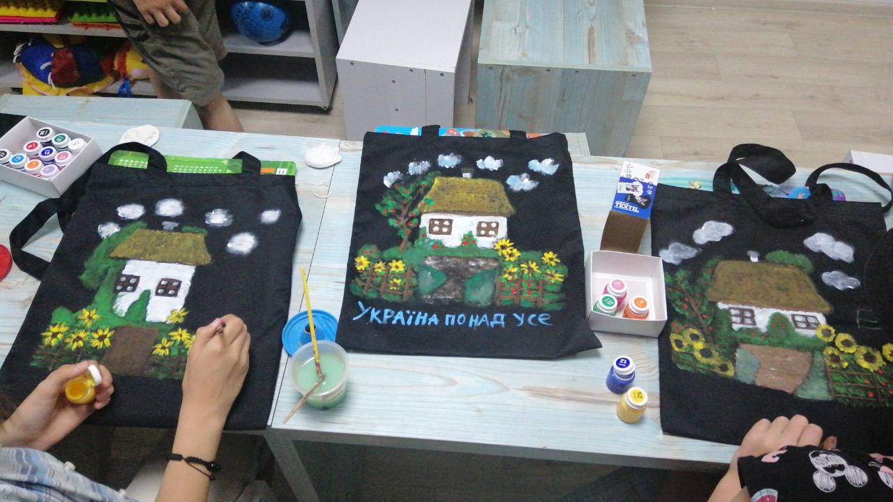 Новини Тернополя - фото з Готують, вчаться та волонтерять: у Тернополі функціонує кімната дружби для дітей