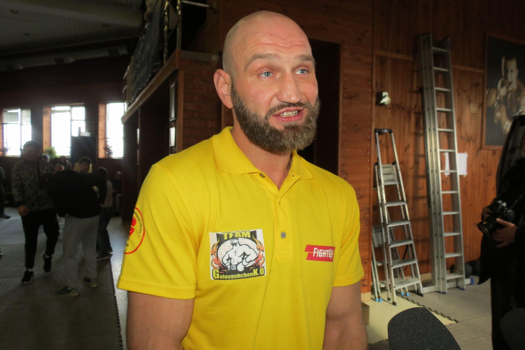 Новини Вінниці - фото з Майстер-клас від Інтерконтинентального чемпіона. Роман Головащенко розкривав секрети боксу