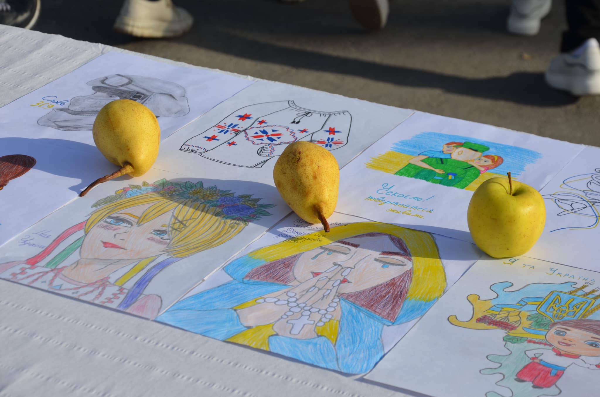 Новини Тернополя - фото з У Чорткові на благодійному ярмарку для ЗСУ заробили майже 40 тисяч гривень