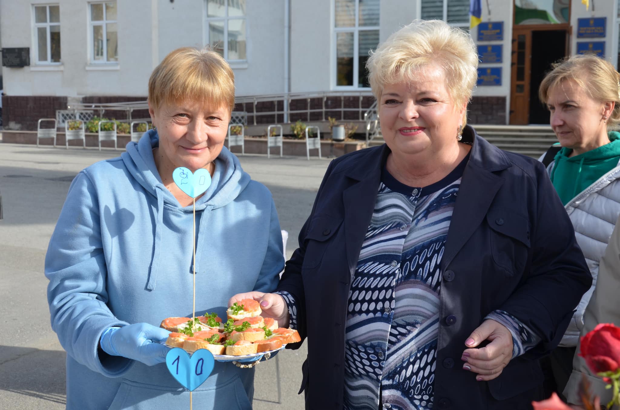 Новини Тернополя - фото з У Чорткові на благодійному ярмарку для ЗСУ заробили майже 40 тисяч гривень