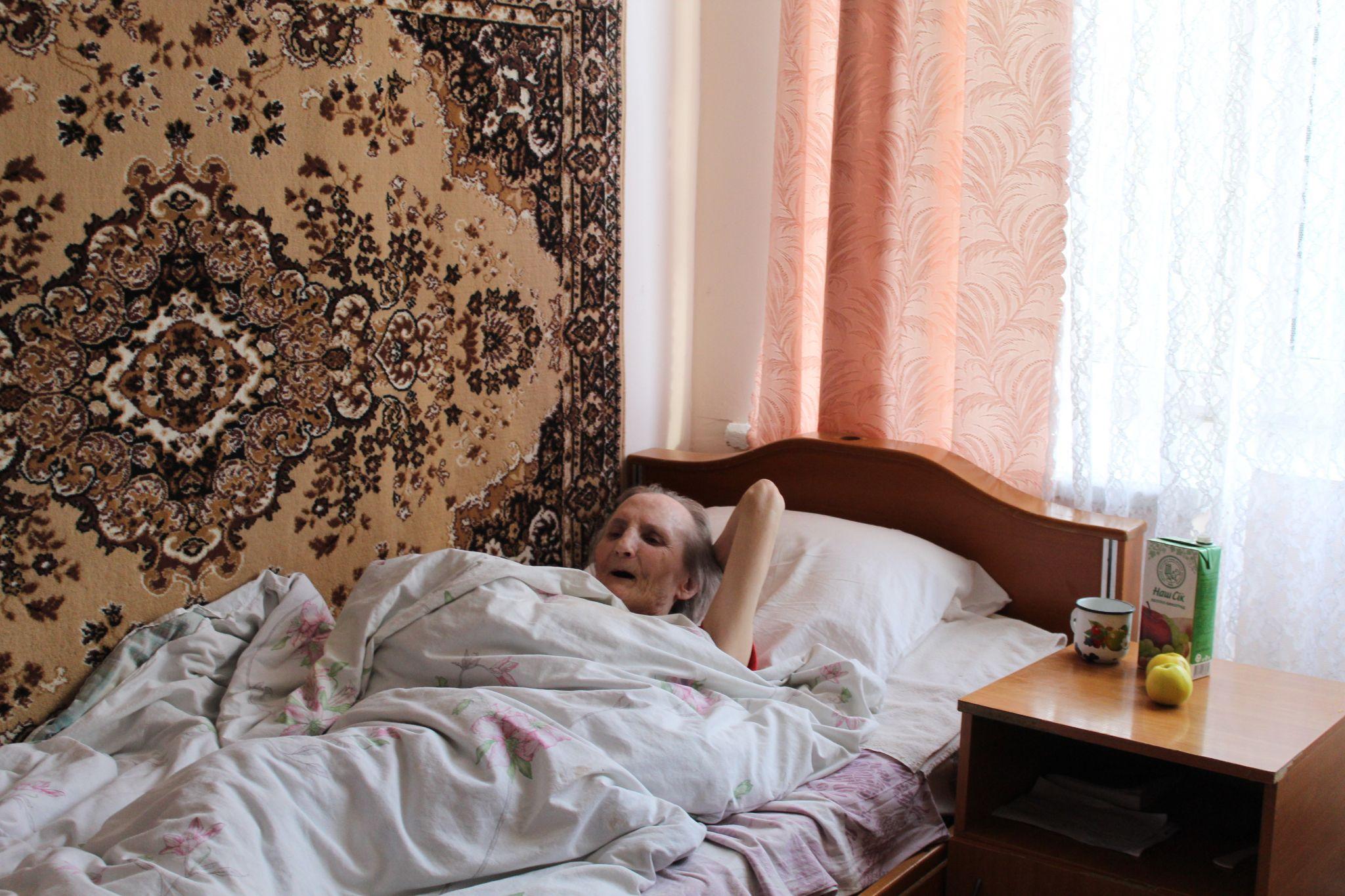 Новини Тернополя - фото з Старість не вдома. У яких умовах живуть старенькі у геріатричному пансіонаті – ми перевірили (РЕПОРТАЖ)