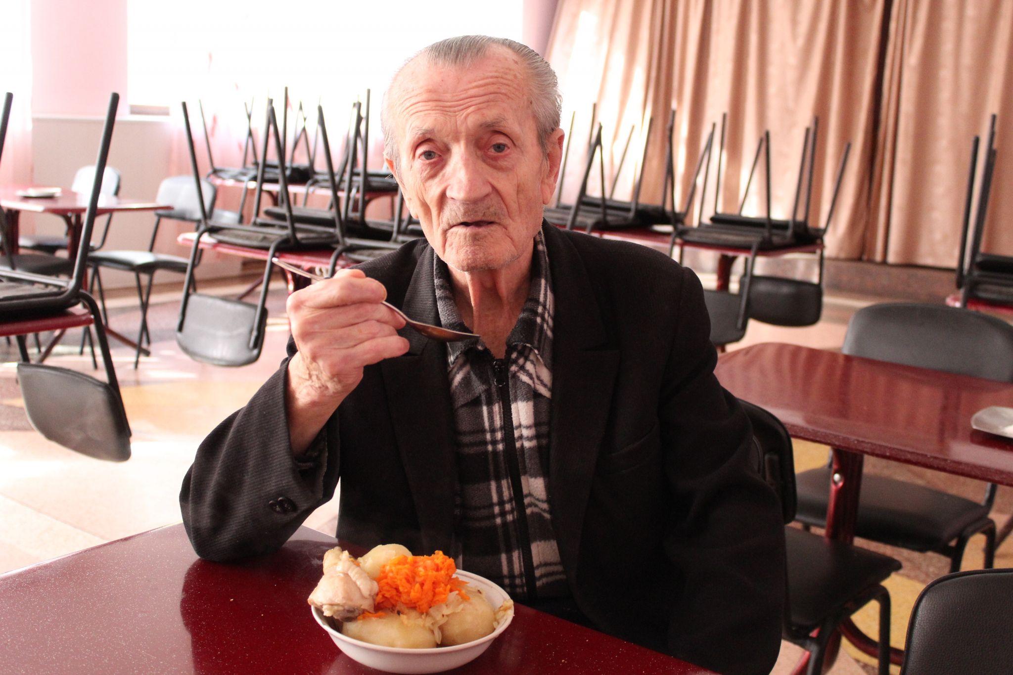 Новини Тернополя - фото з Старість не вдома. У яких умовах живуть старенькі у геріатричному пансіонаті – ми перевірили (РЕПОРТАЖ)