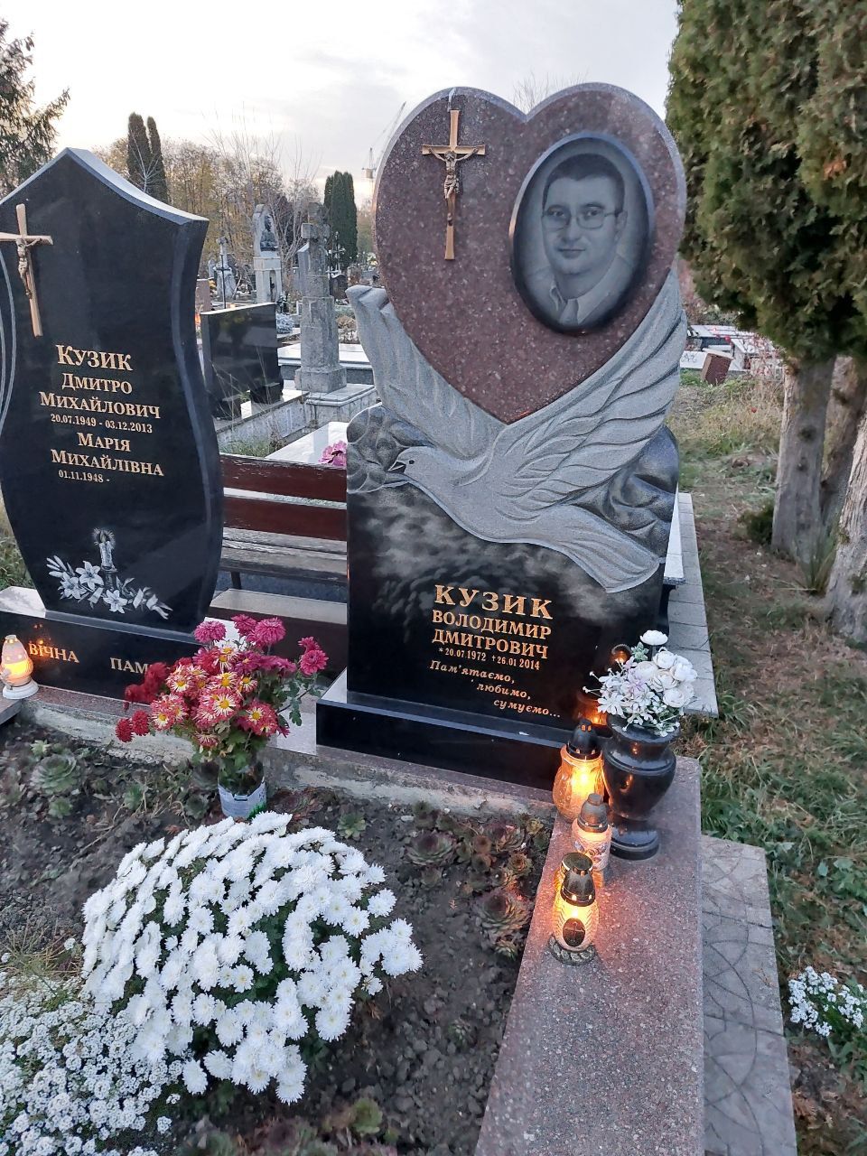 Новини Тернополя - фото з Море вогників і квітів: тернополяни поминали своїх рідних