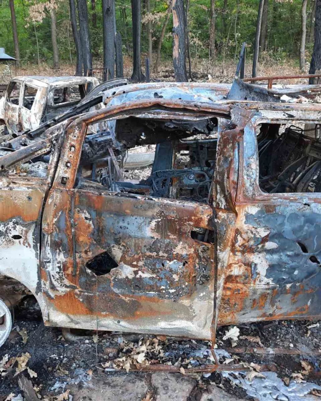 Новини Тернополя - фото з Машини згоріли під час обстрілу і терміново треба нова: тернополянка відкрила збір на авто для ЗСУ
