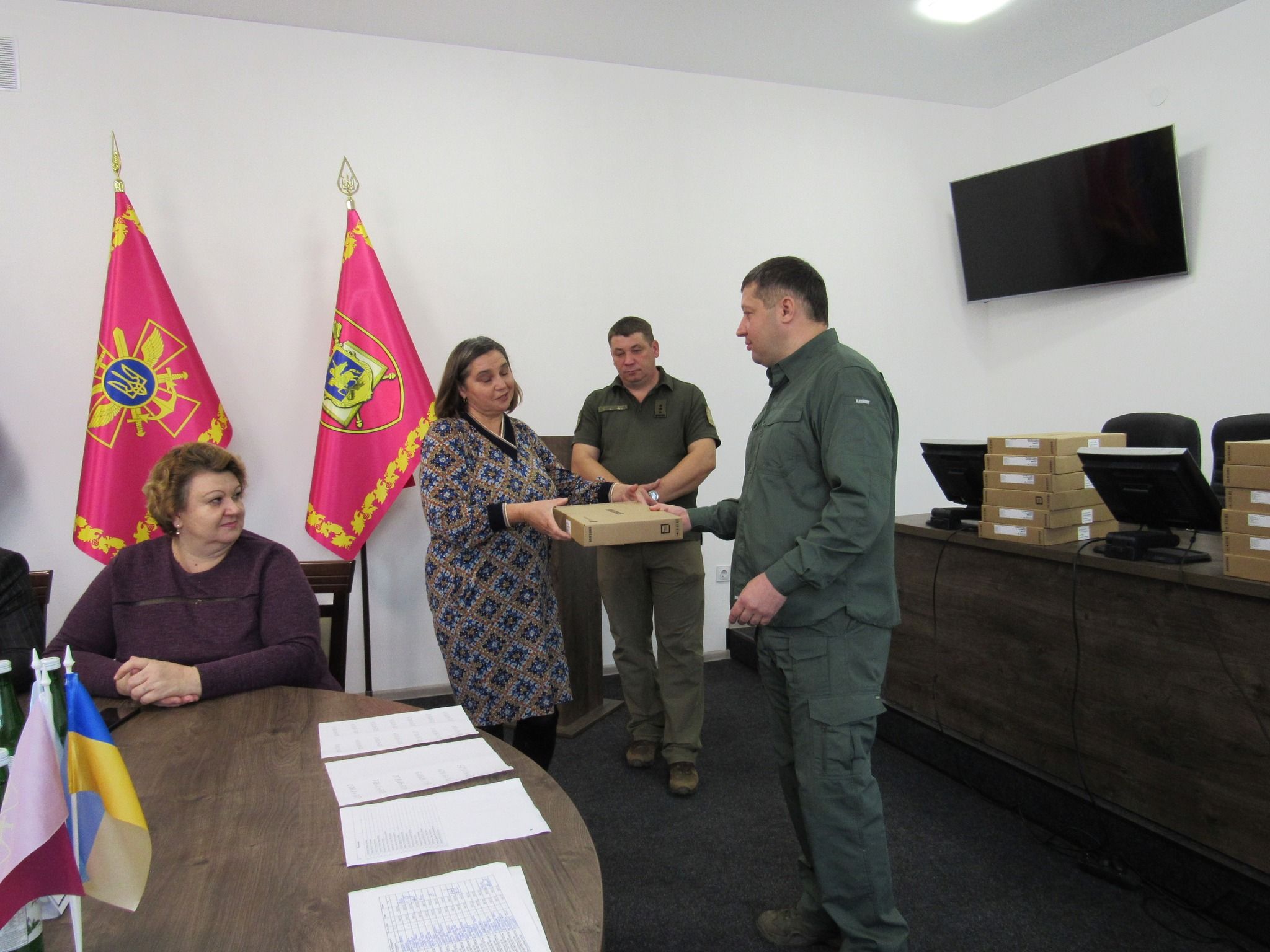 Новини Тернополя - фото з Педагоги Тернопільського коледжу отримали нові ноутбуки