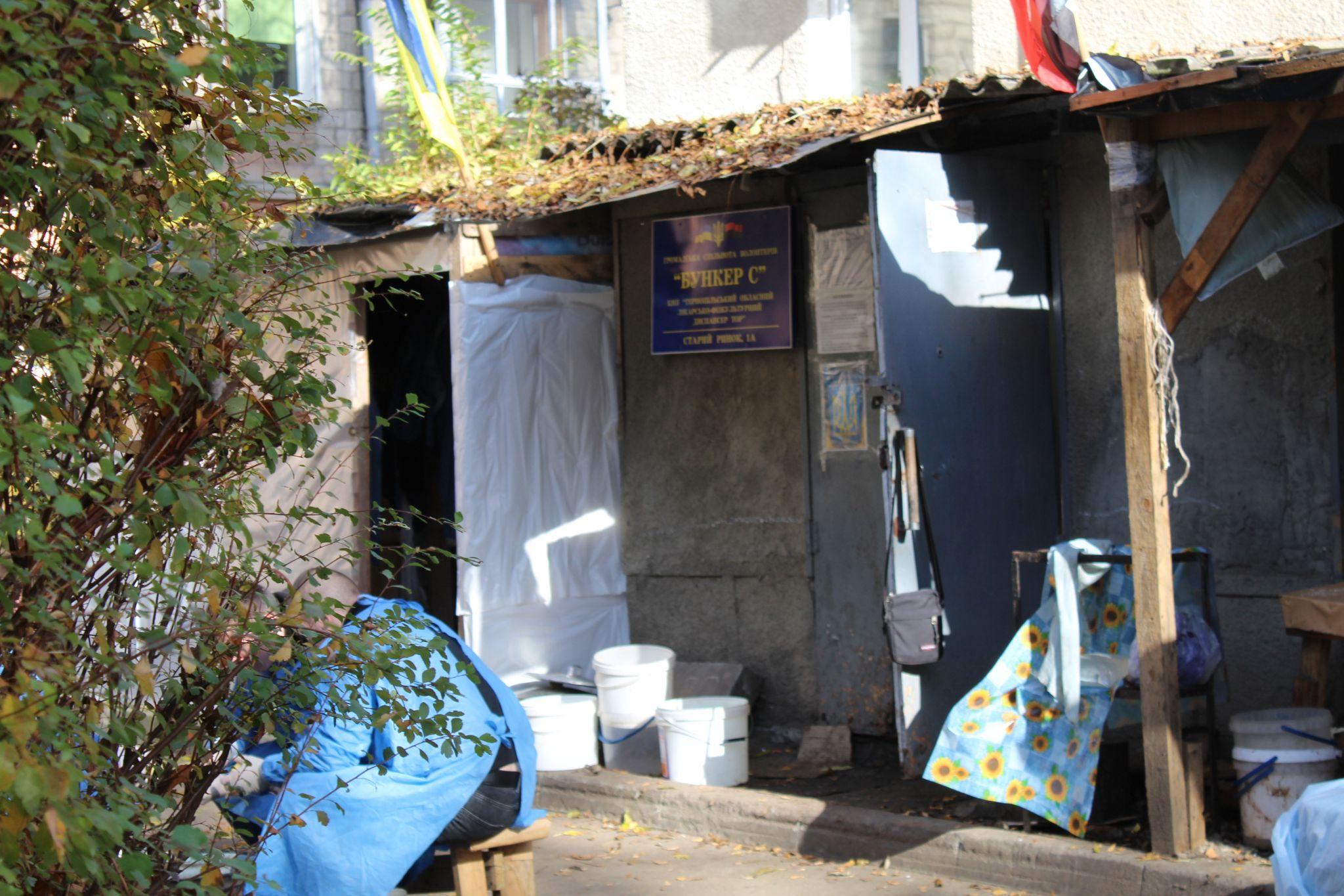 Новини Тернополя - фото з По 40 відер на день: як у «Бункері С» для хлопців на передову гуртом ліпили вареники? (РЕПОРТАЖ)