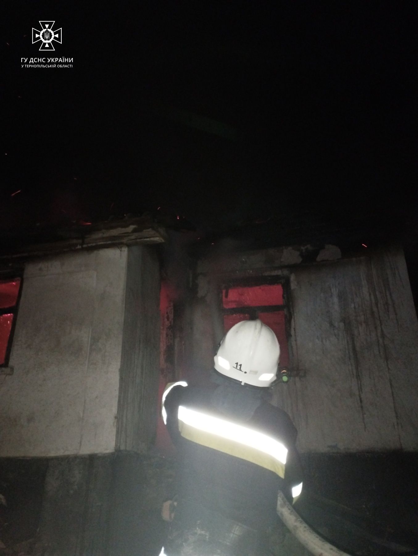 Новини Тернополя - фото з У селі на Кременеччині горів житловий будинок