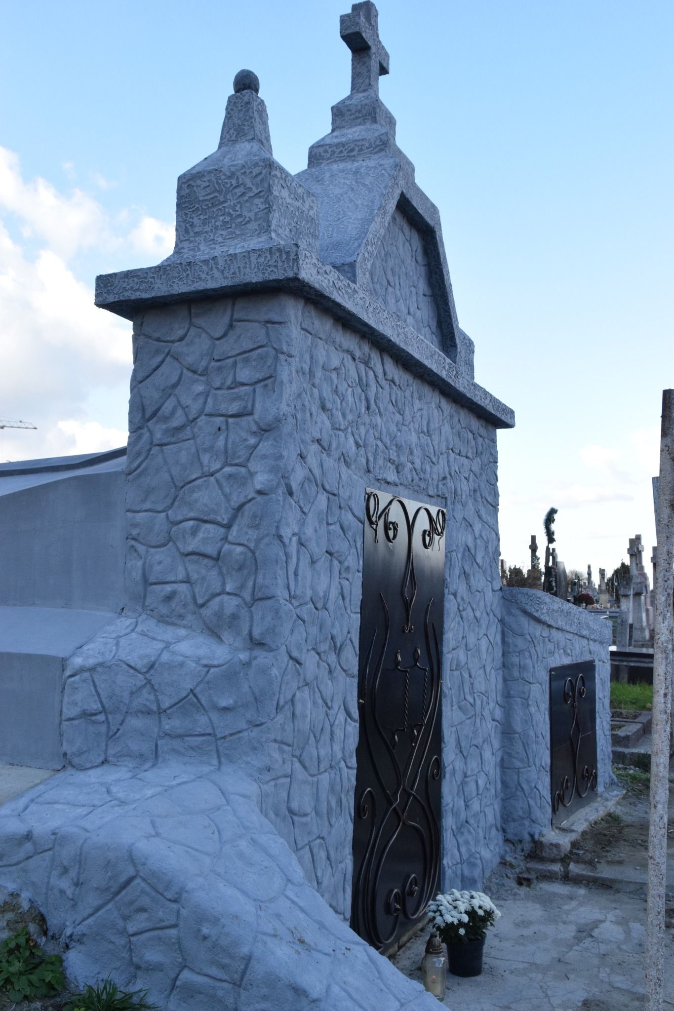 Новини Тернополя - фото з У Чорткові відновили старовинний гробівець бурмістра Людвіга Носса