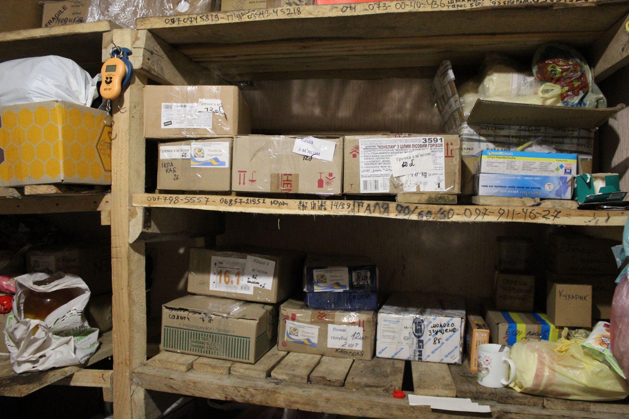 Новини Тернополя - фото з По 40 відер на день: як у «Бункері С» для хлопців на передову гуртом ліпили вареники? (РЕПОРТАЖ)