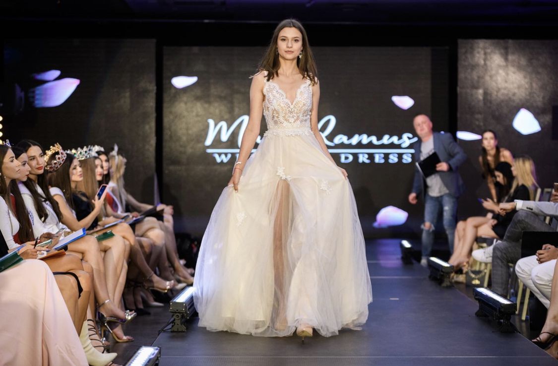 Новини Тернополя - фото з Стала нареченою і сумує за татом. Як живе тернополянка, яка пройшла у півфінал «Міс Польща»?