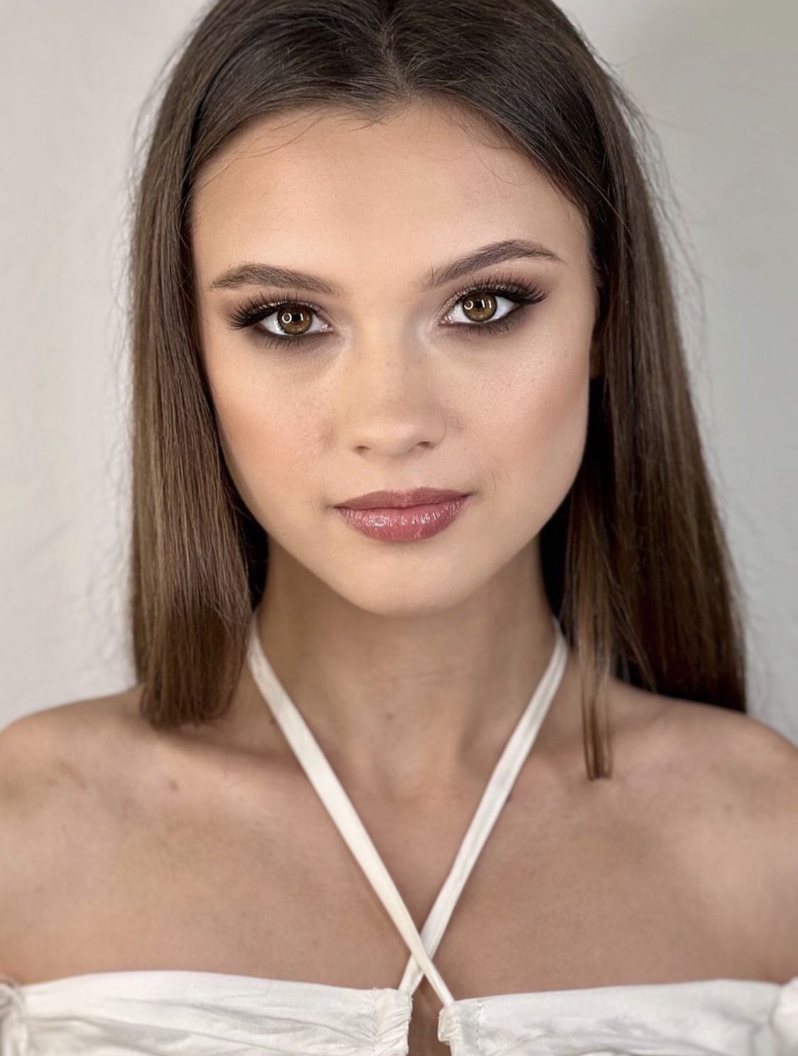 Новини Тернополя - фото з Стала нареченою і сумує за татом. Як живе тернополянка, яка пройшла у півфінал «Міс Польща»?