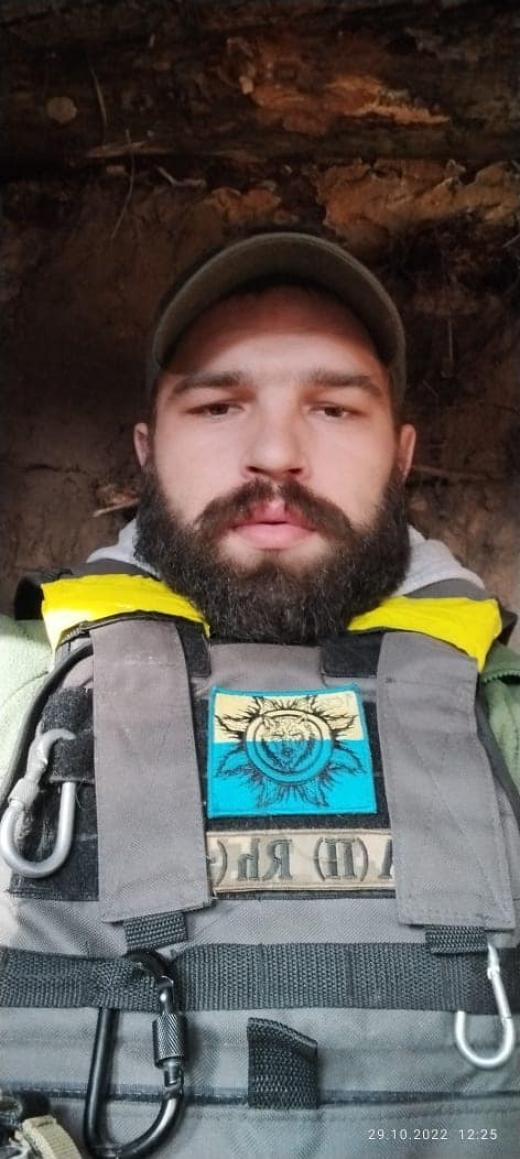 Новини Тернополя - фото з Залишився навіки у думках та серцях. Кременеччина прощається із загиблим військовим Максимом Кюзом