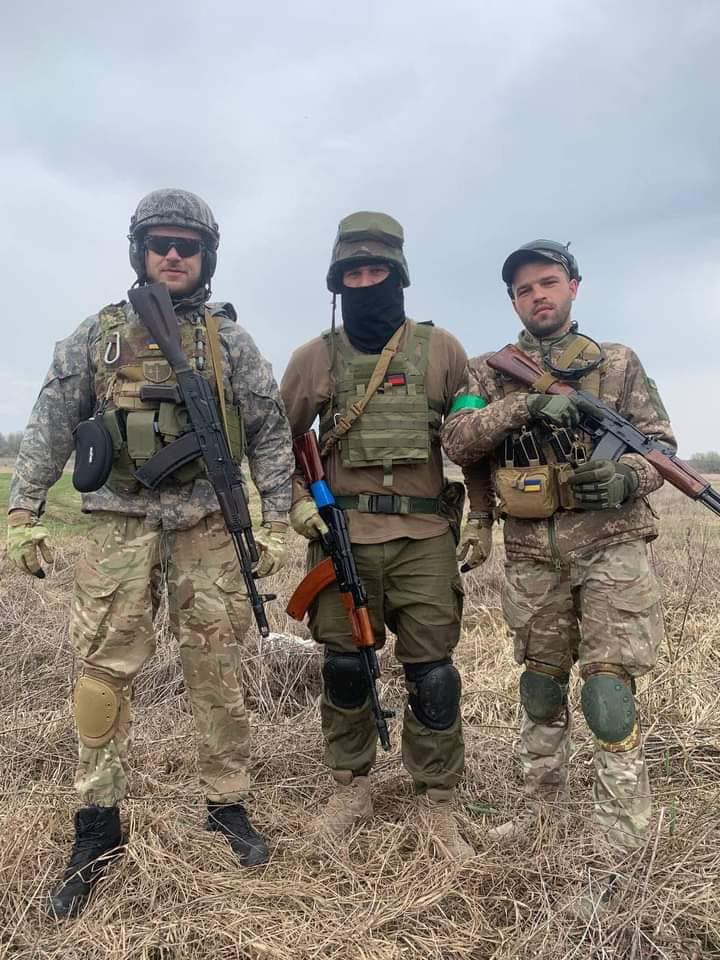 Новини Тернополя - фото з Залишився навіки у думках та серцях. Кременеччина прощається із загиблим військовим Максимом Кюзом