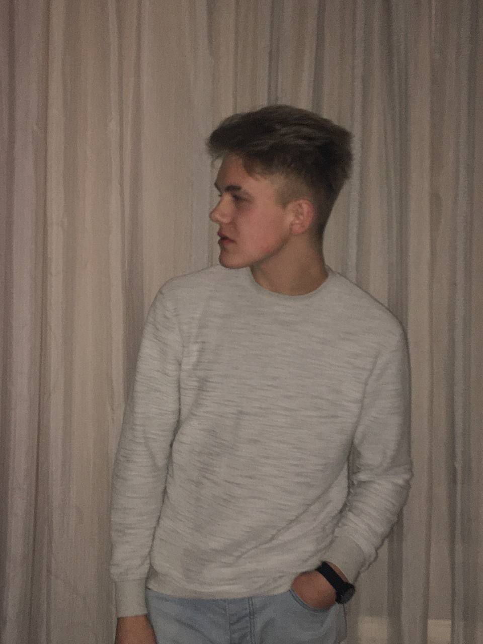 Новини Тернополя - фото з Звучати повинне тільки українське: як юнак з Озерної створює ремікси