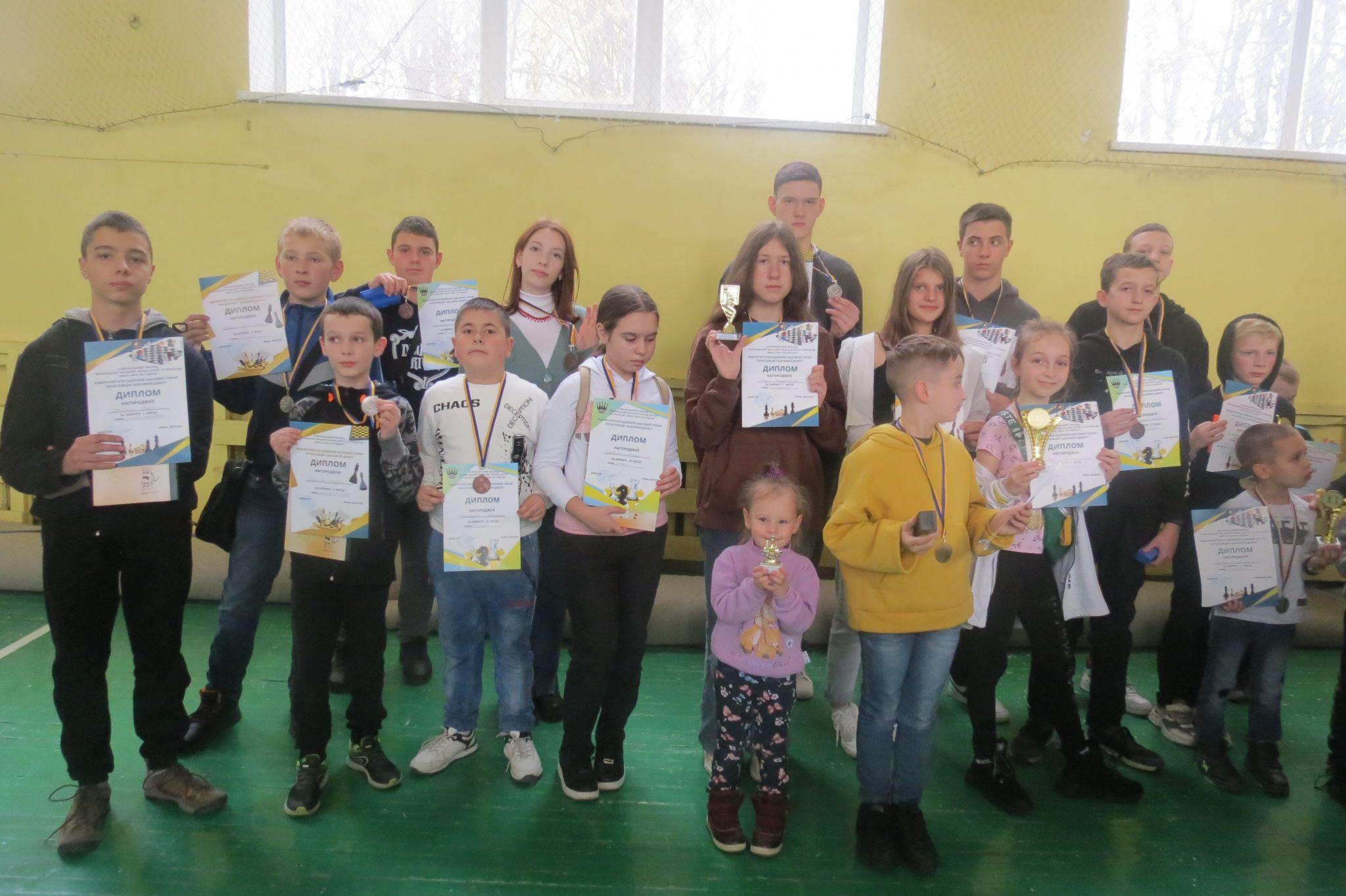 Новини Вінниці - фото з Шестирічний вундеркінд Артем Кучер виграв обласний турнір «Шаховий дебют» на підтримку ЗСУ