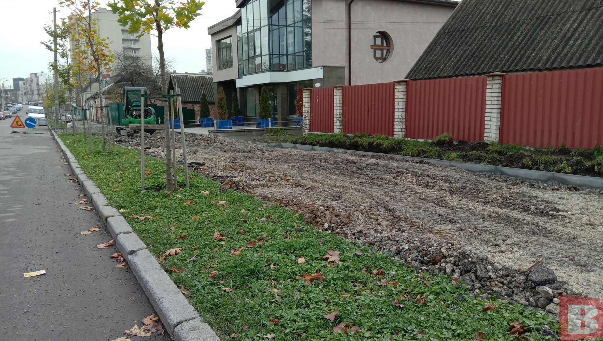 Новини Хмельницького - фото з У центрі Хмельницького буде новий тротуар. Де та що саме роблять (ФОТО)