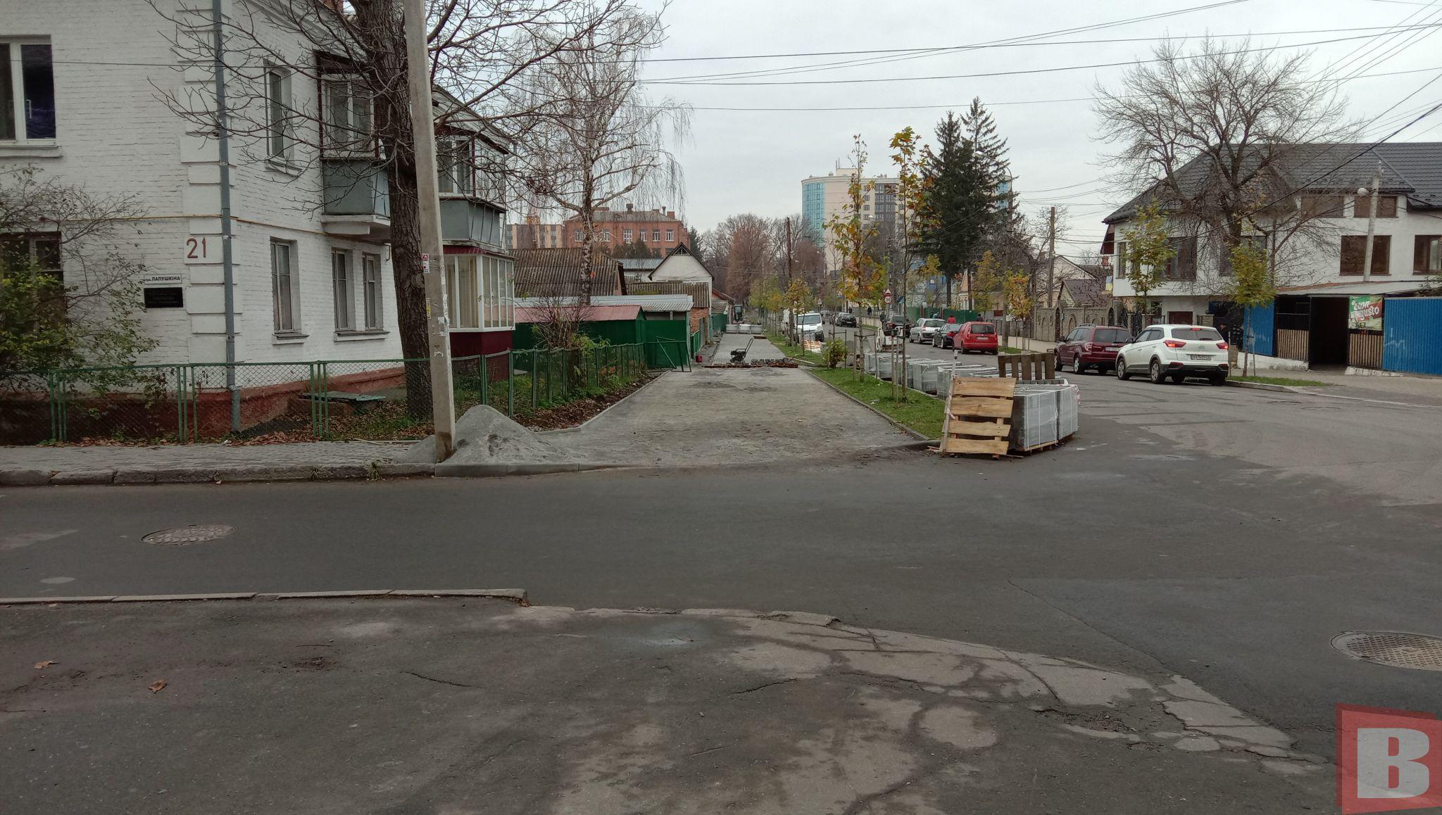 Новини Хмельницького - фото з У центрі Хмельницького буде новий тротуар. Де та що саме роблять (ФОТО)