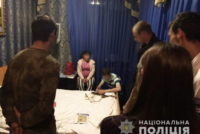 Новини Хмельницького - фото з Секс в борг: історії сутенерів і повій, які працювали в Хмельницькому У Хмельницькому районі затримали сутенера "на гарячому"