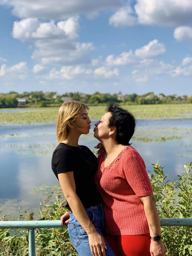 Новини Вінниці - фото з Нарешті вдома: звільнену з полону медичку Наталю зустріли донька та онук