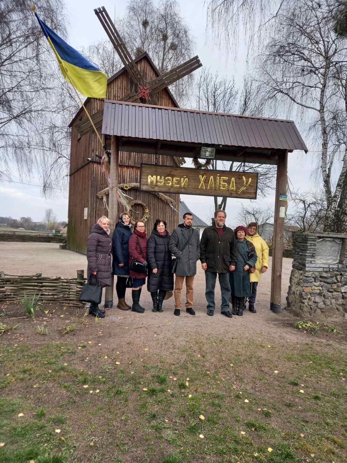 Новини Козятина - фото з Паломники із Білої Церкви завітали на екскурсію «Музею Хліба» у Білопіллі