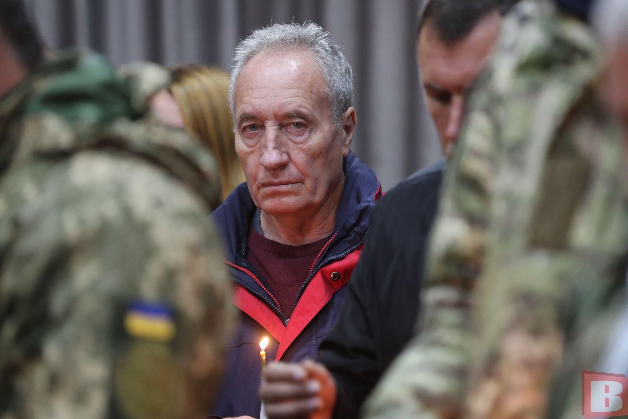 Новини Хмельницького - фото з Мріяв побудувати будинок. Попрощалися з загиблим військовим Артемом Степанишиним