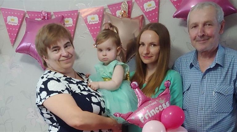 Новини Хмельницького - фото з “Один бажає щасливої дороги, а інший націлив на нас автомат”: історія родини з Маріуполя, яка вирвалась з міста