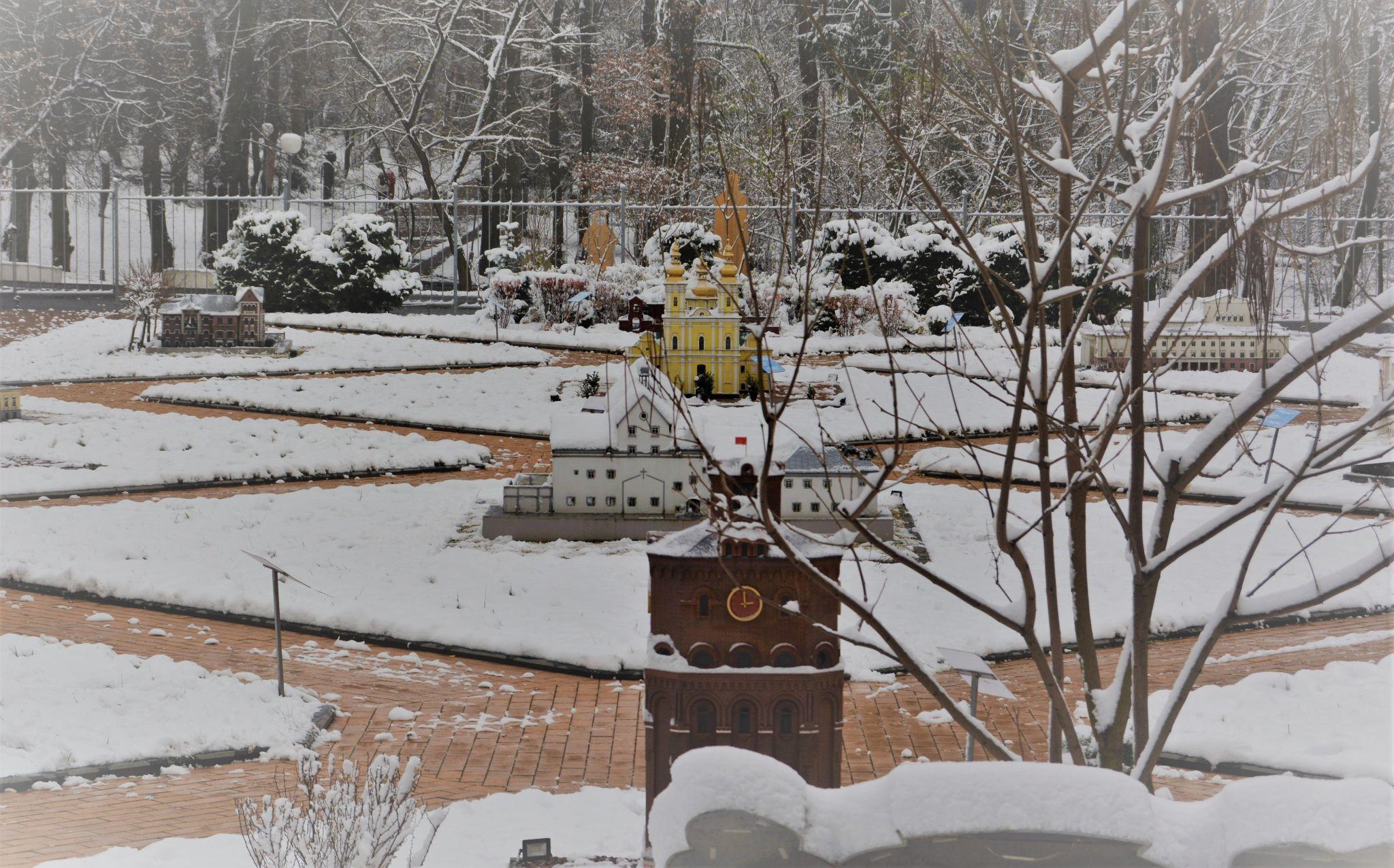Новини Вінниці - фото з Зима у Вінниці: дивіться фоторепортаж із засніженого Центрального парку