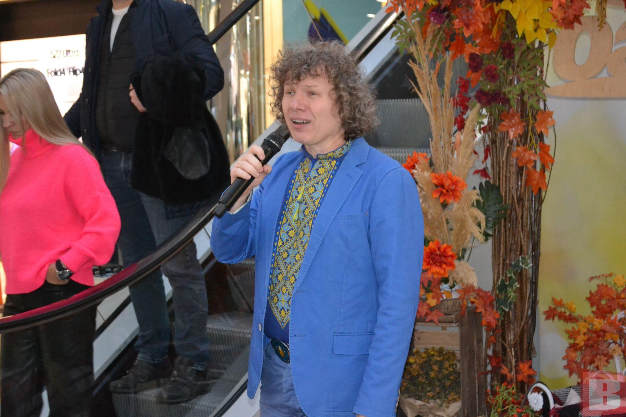 Новини Хмельницького - фото з В «Оазисі» виступив харківський співак Олександр Кварта. ФОТО та ВІДЕО з концерту